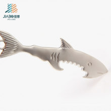 Abrebotellas del metal del tiburón de la fundición de la aleación del logotipo del diseño libre con el llavero